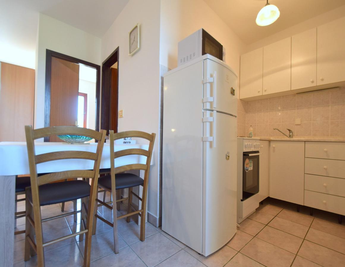 Apartment Ozren Malinska Buitenkant foto